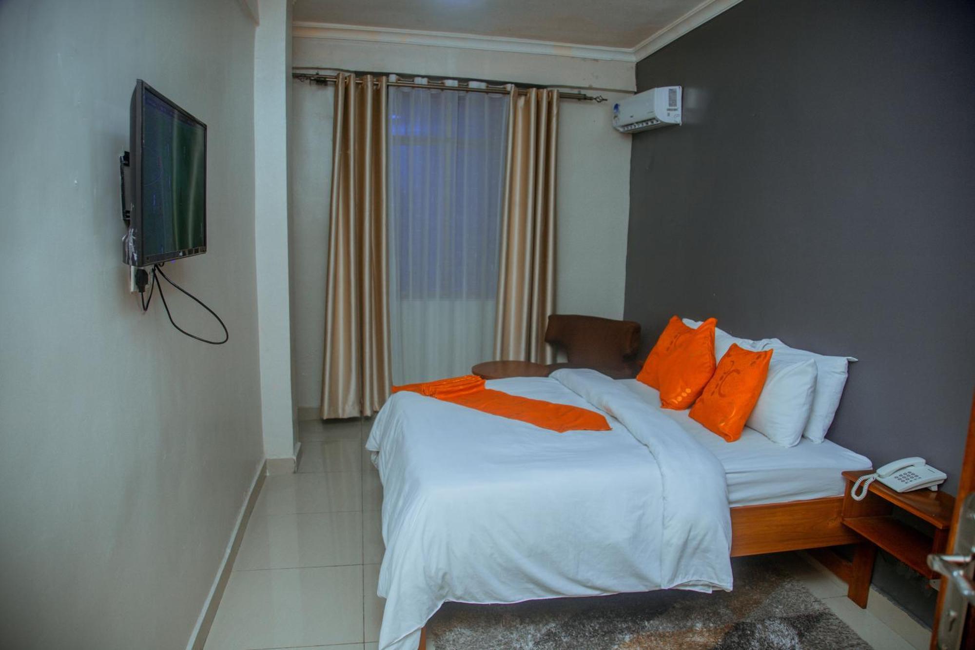 Le Grand Marie Hotel ดาร์เอสซาลาม ภายนอก รูปภาพ