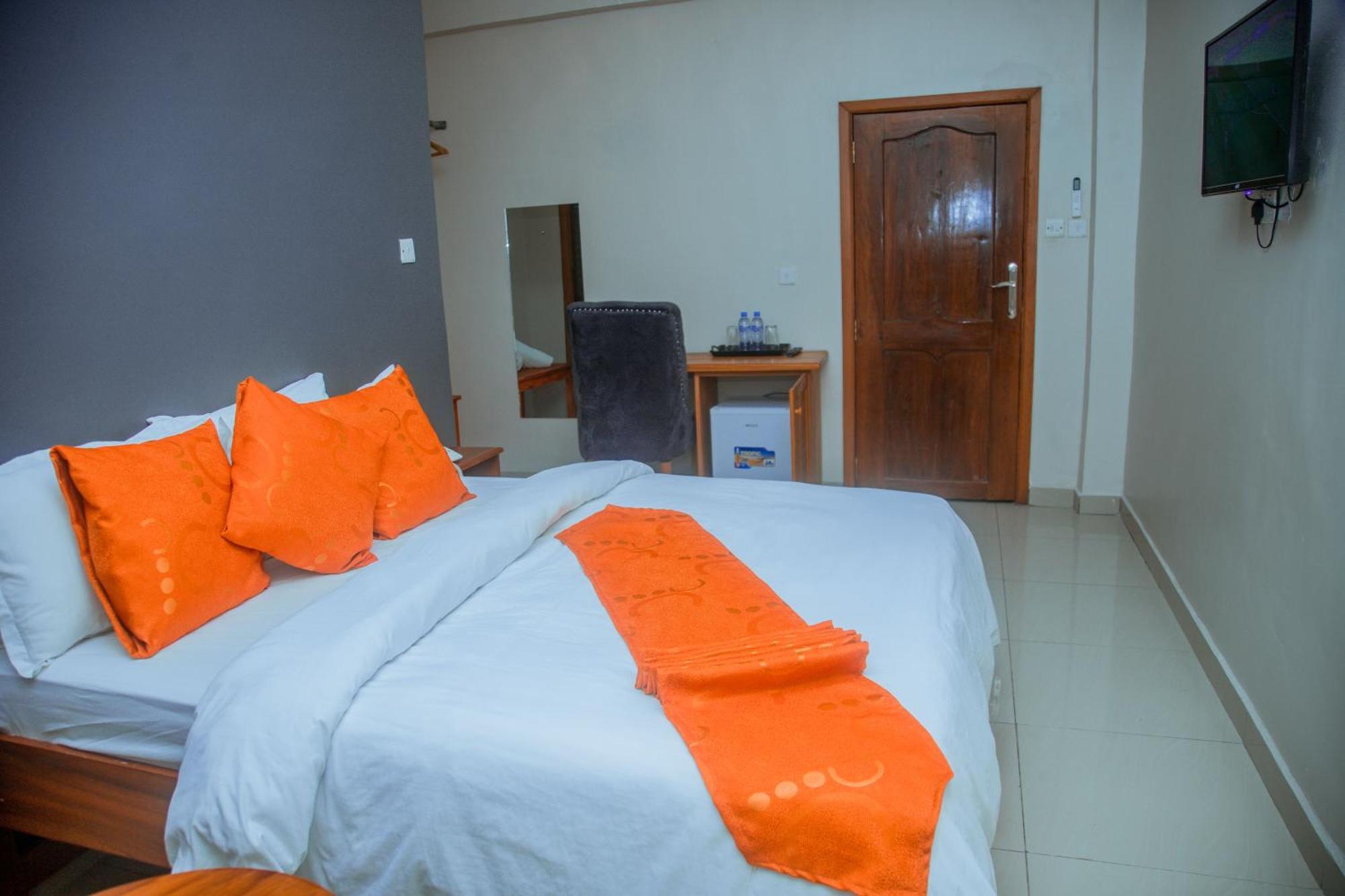 Le Grand Marie Hotel ดาร์เอสซาลาม ภายนอก รูปภาพ