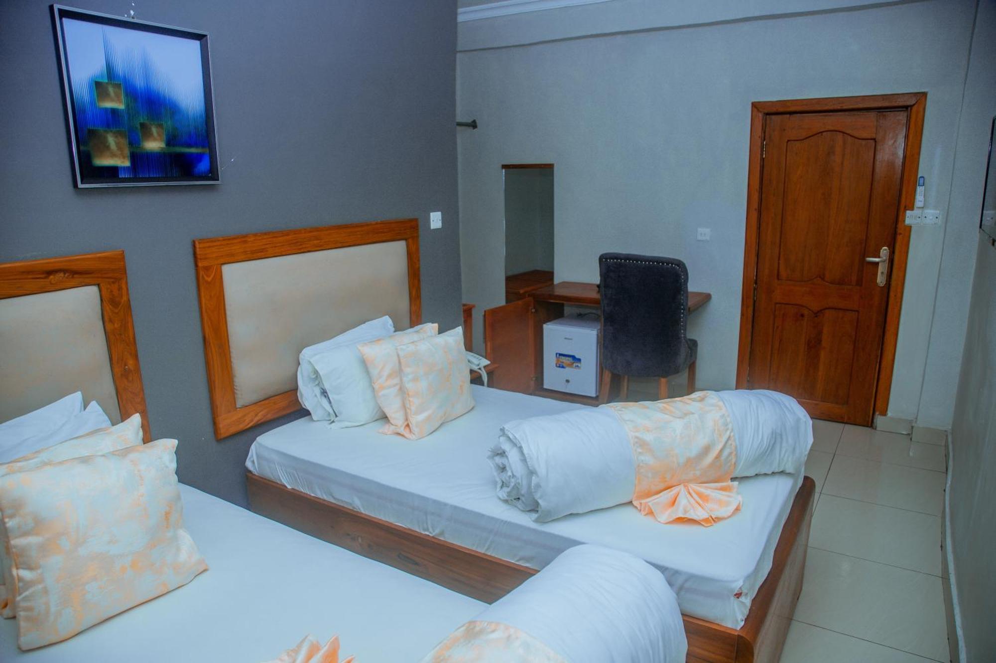 Le Grand Marie Hotel ดาร์เอสซาลาม ภายนอก รูปภาพ
