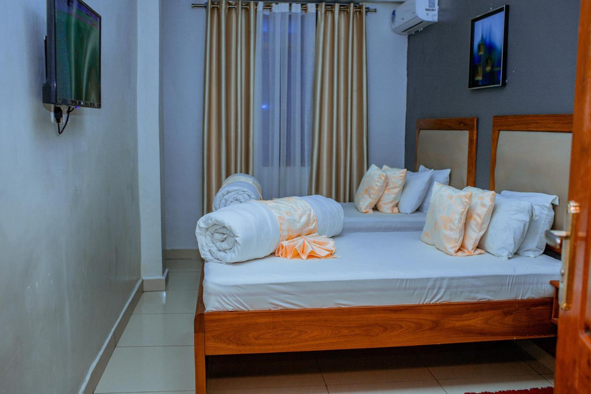 Le Grand Marie Hotel ดาร์เอสซาลาม ภายนอก รูปภาพ